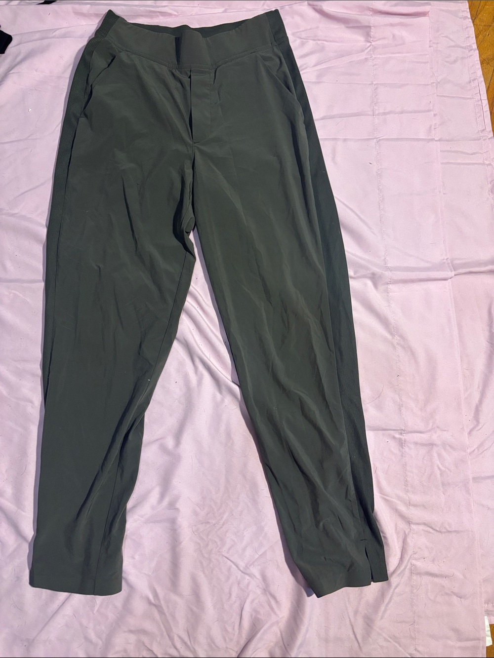 Athleta Forest Green Slim Brooklyn Tapered tech performance Pants